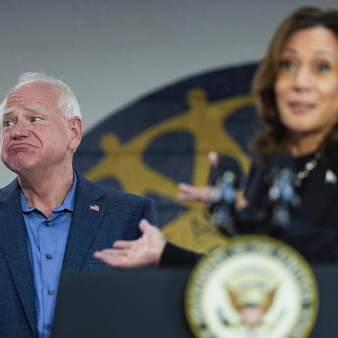 Kamala Harris makes an immigration pitch in Arizona as she fights to gain ground in the Sun Belt